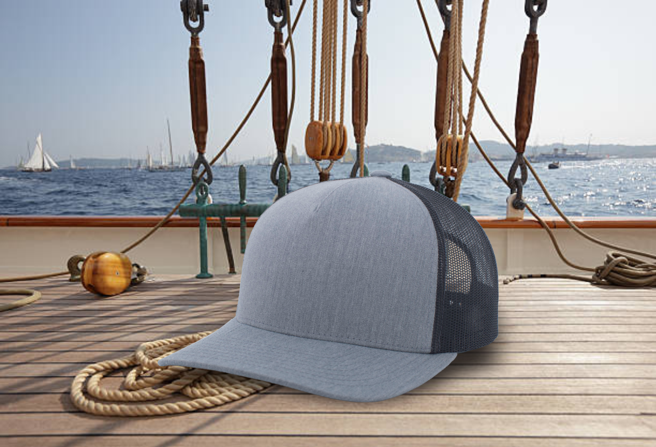 Gorra Trucker 5-Paneles Snapback 105C
